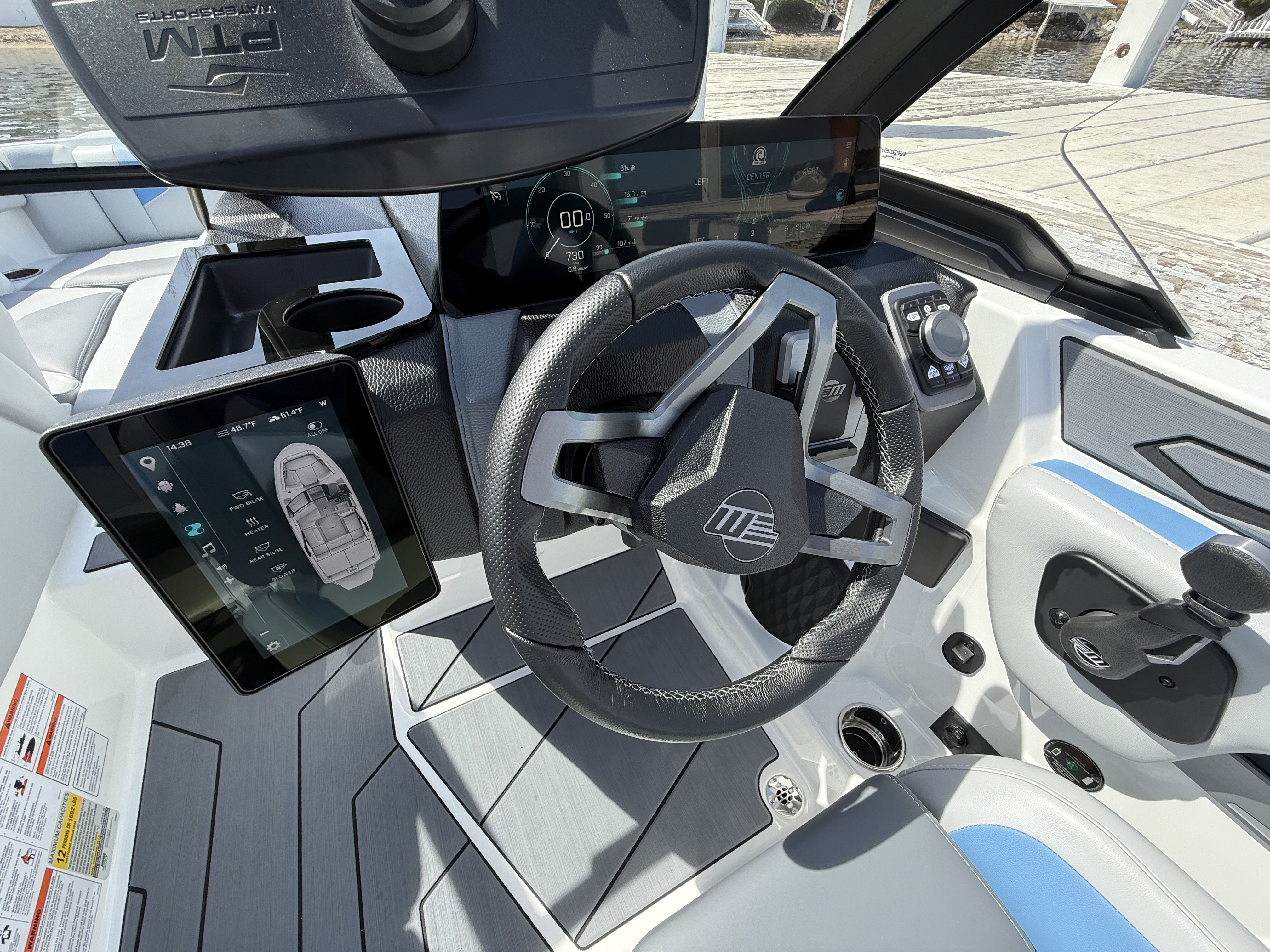 2025 Malibu 21 LX