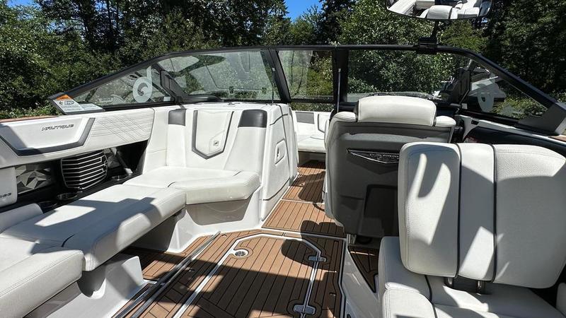 2019 Nautique G23