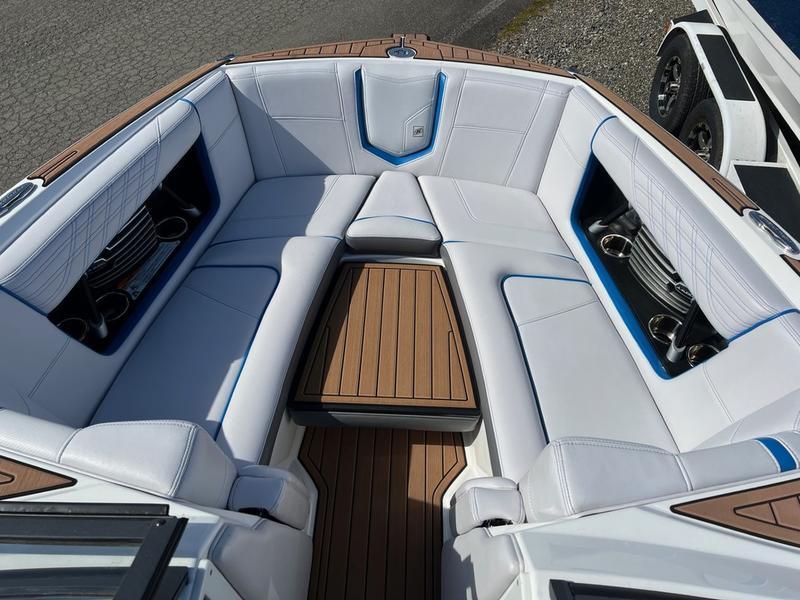 2017 Nautique G23