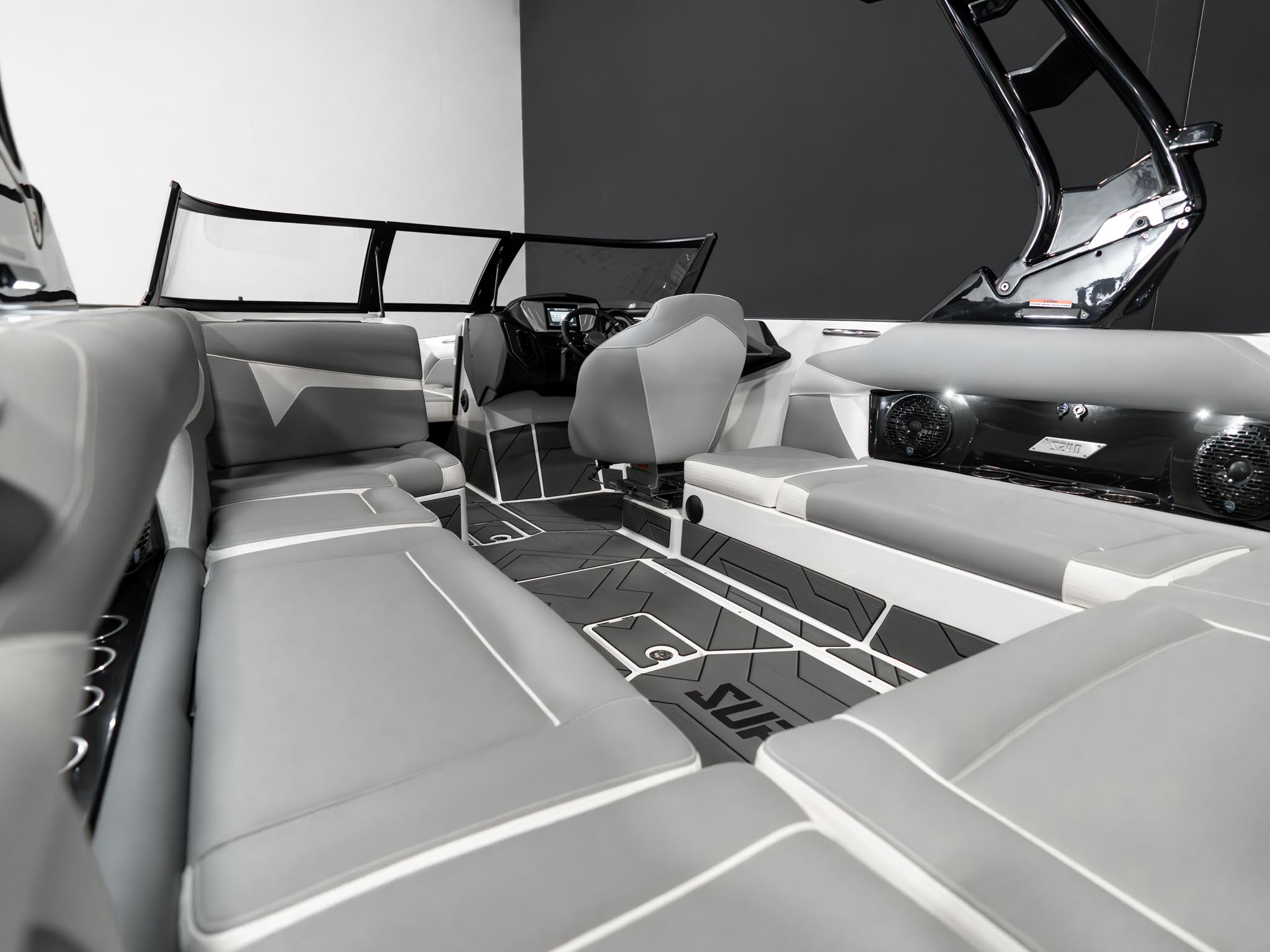 2025 Supreme S240 White / Gray Icon