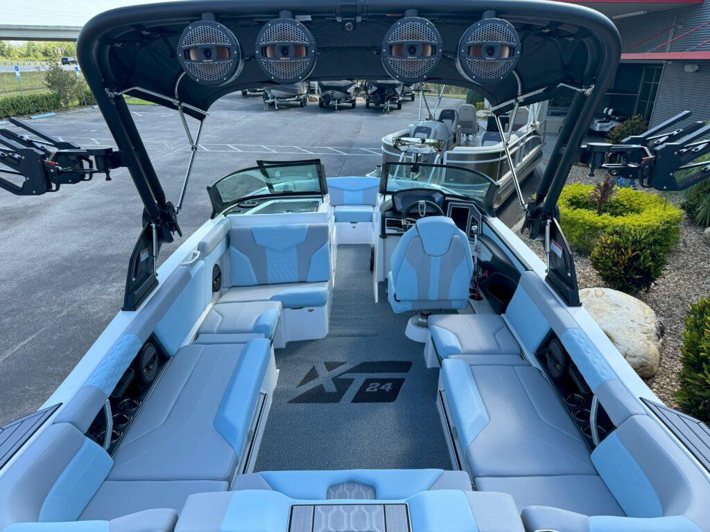 2024 MasterCraft XT24