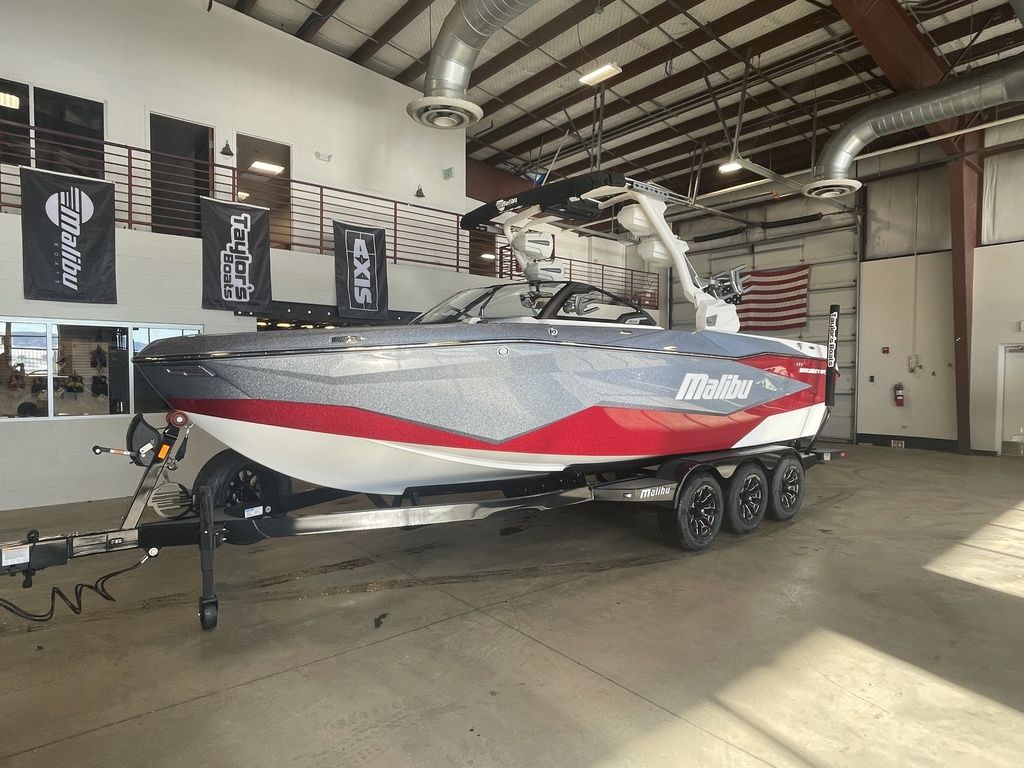 2025 Malibu Boats 25 LSV