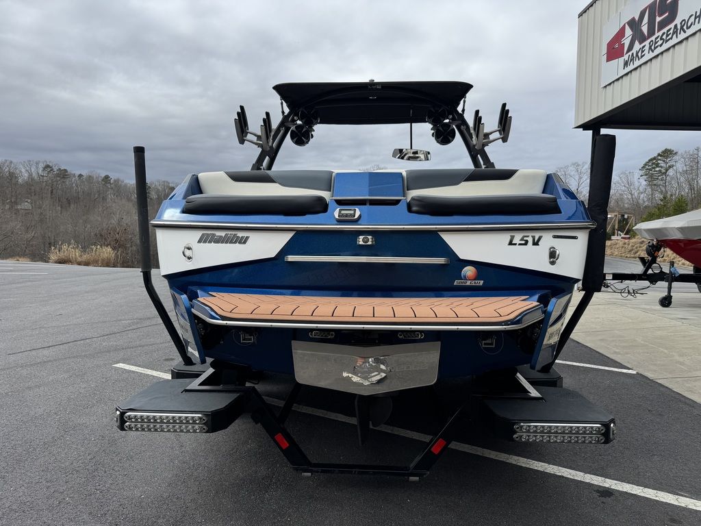 2018 Malibu Boats 23 LSV