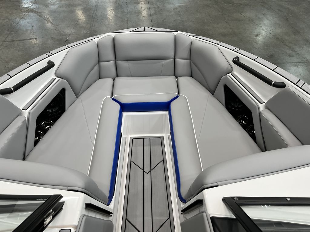 2023 MOOMBA Craz