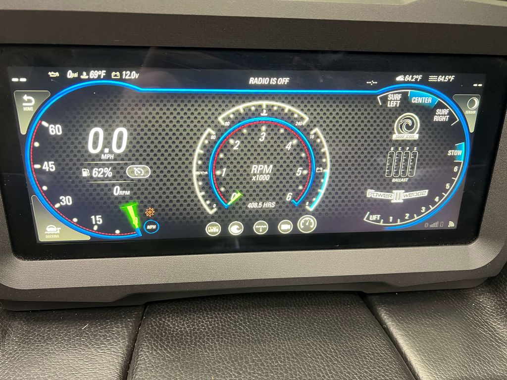 2021 Malibu Boats LSV