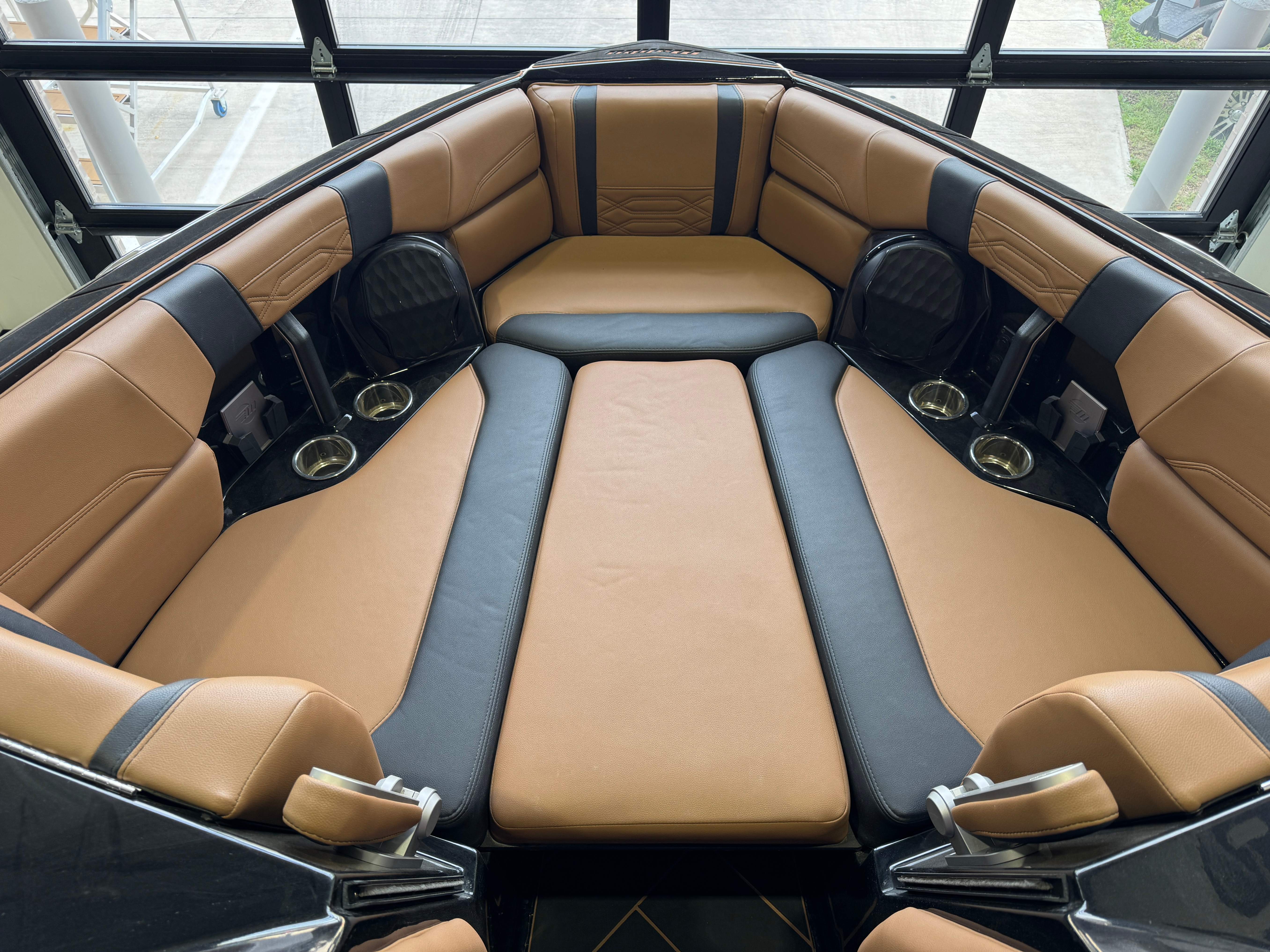 2023 Malibu Wakesetter 26 LSV