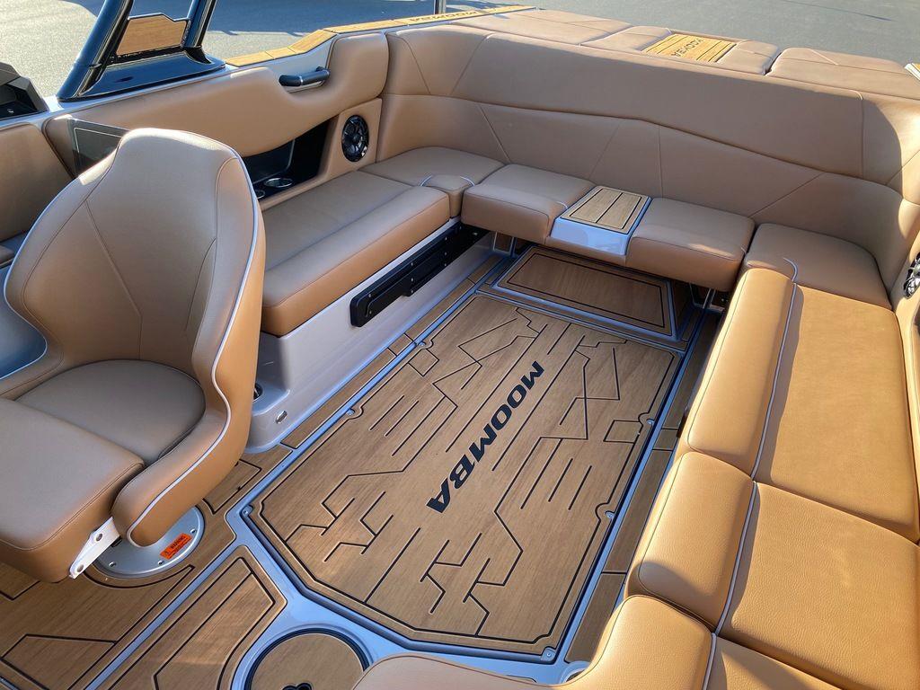 2024 MOOMBA Max