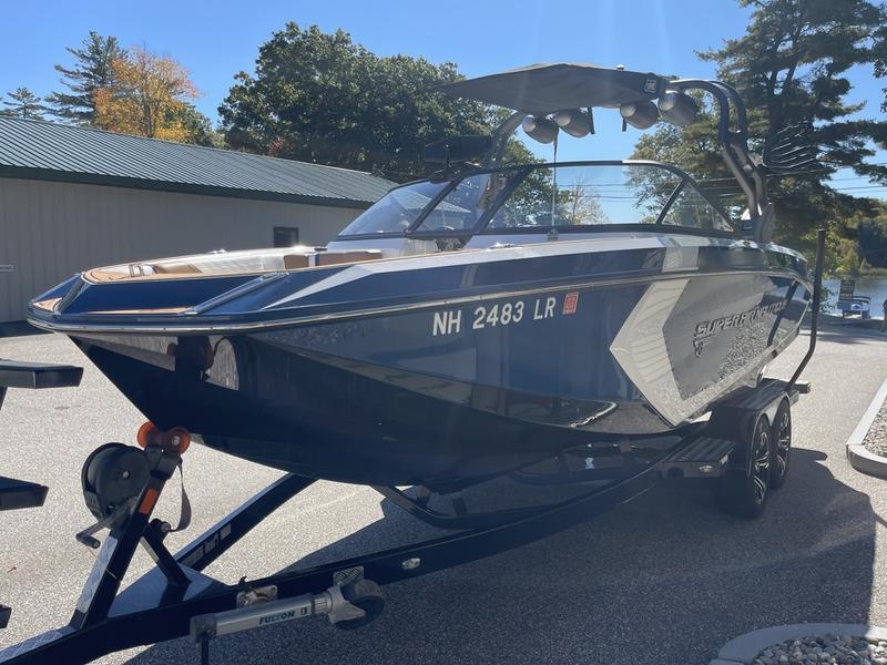 2017 Nautique G23