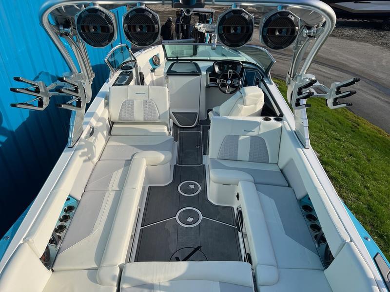 2021 MasterCraft X26