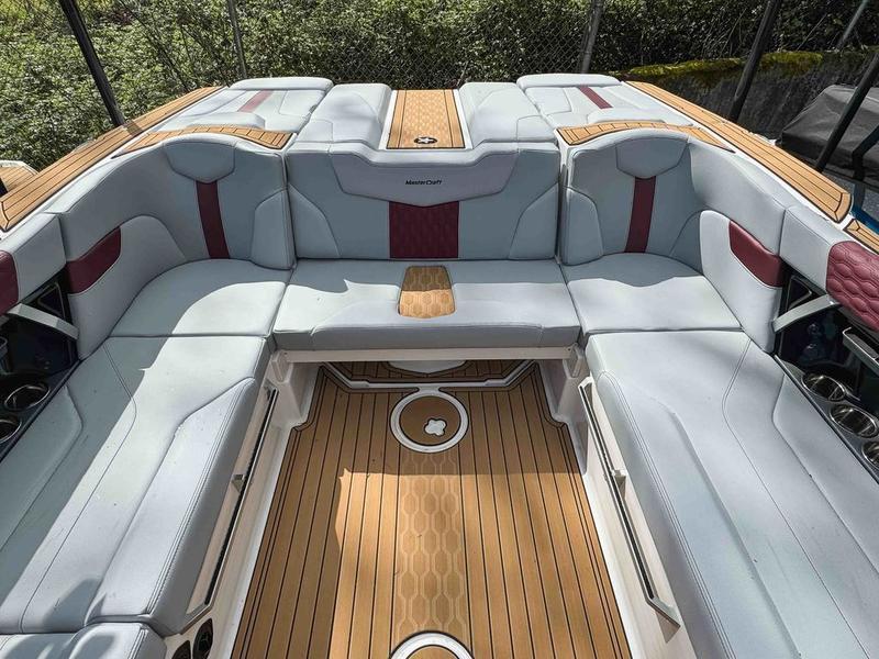 NEW 2024 MasterCraft XT22 T