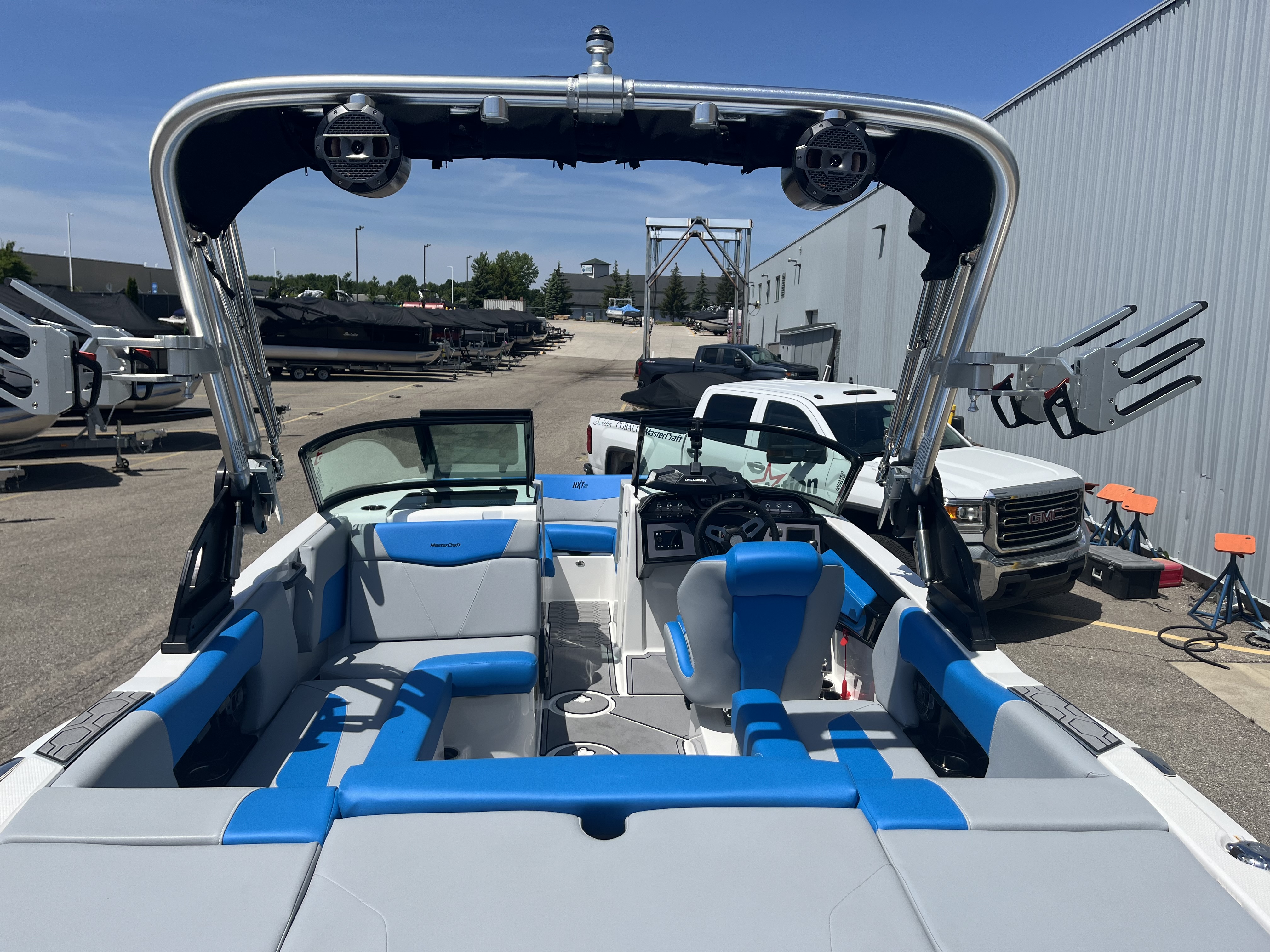 2022 MasterCraft NXT20