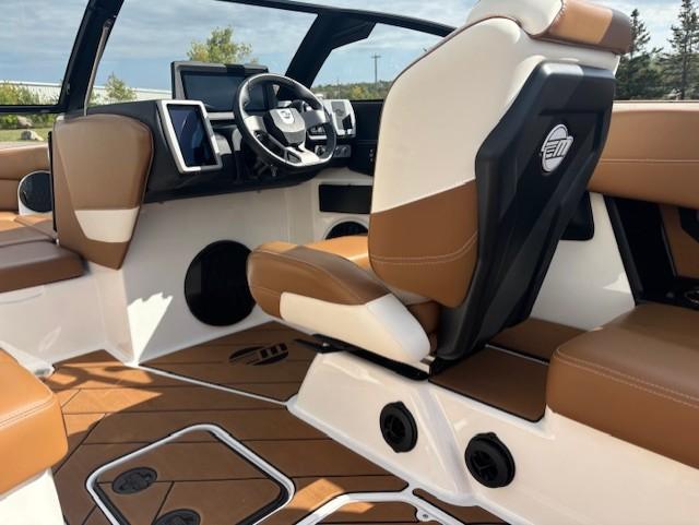 2022 Malibu 22 LSV – *Pending Deal*