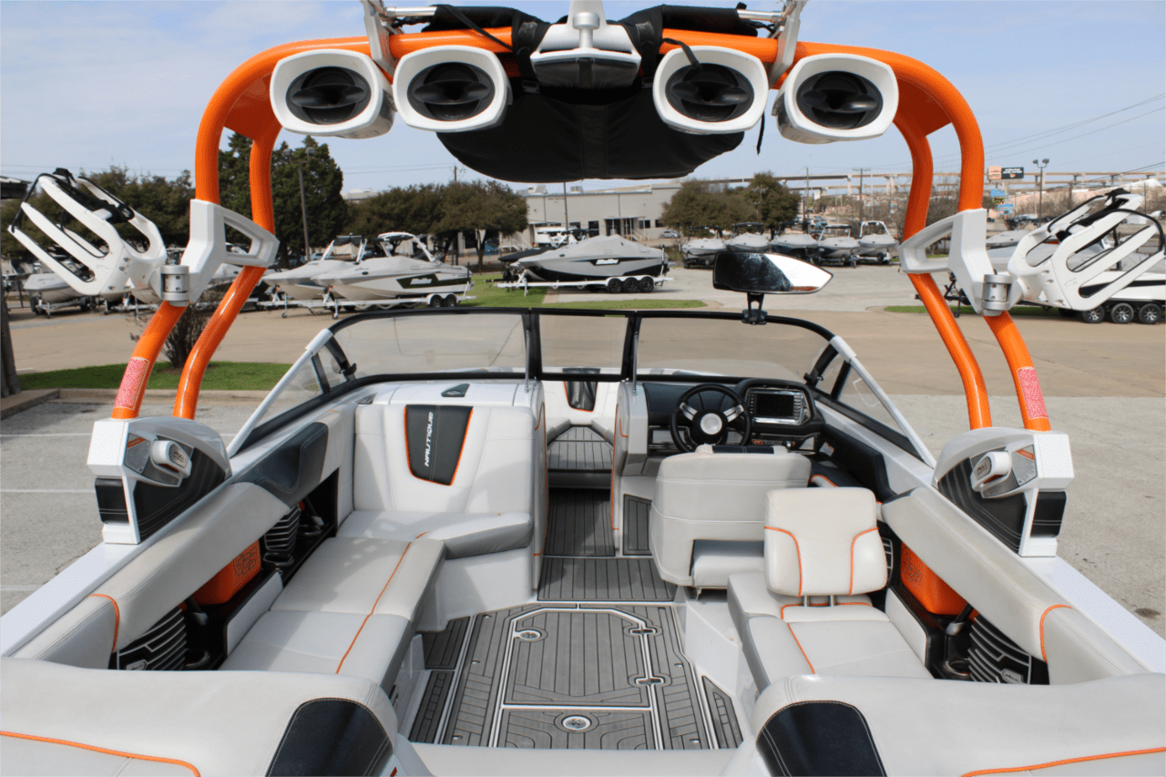 2013 Nautique G23
