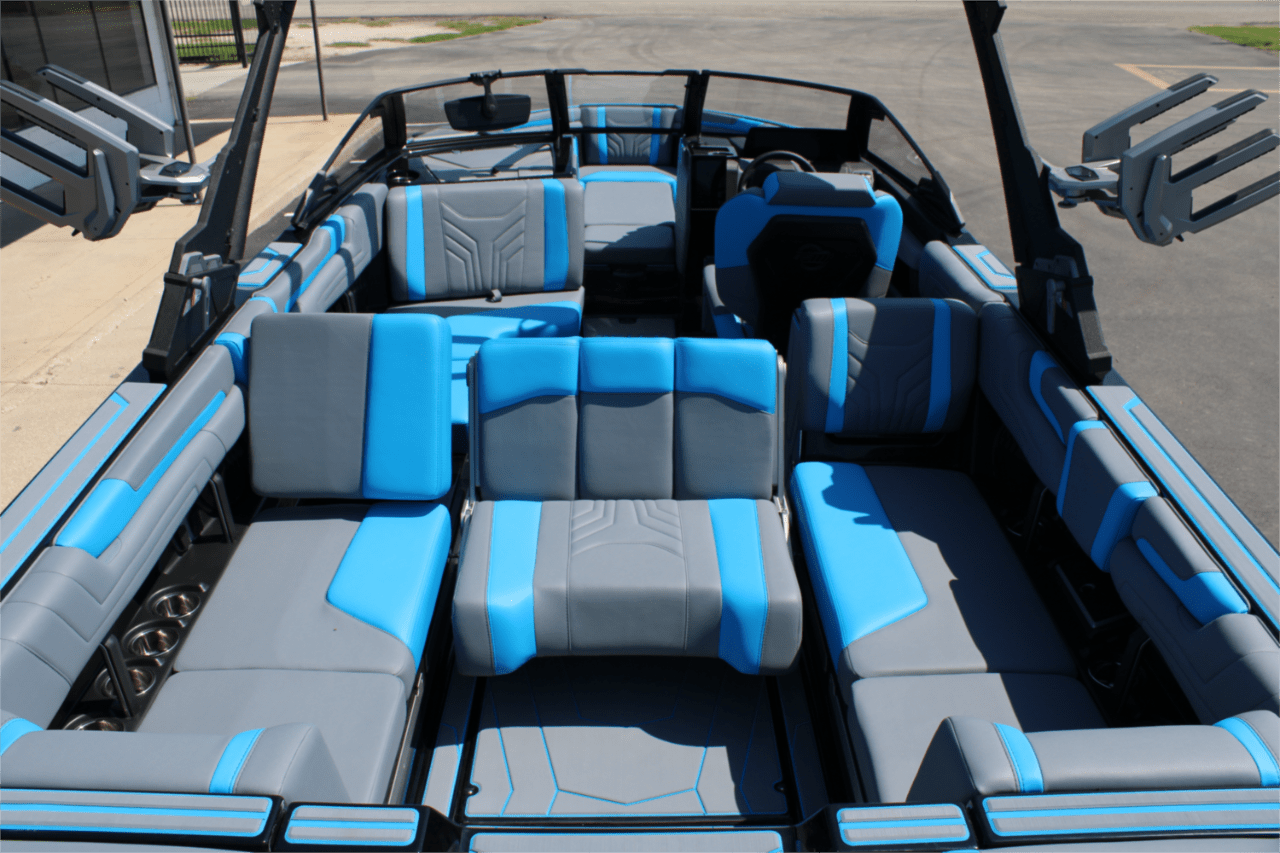 2025 Malibu 25 LSV