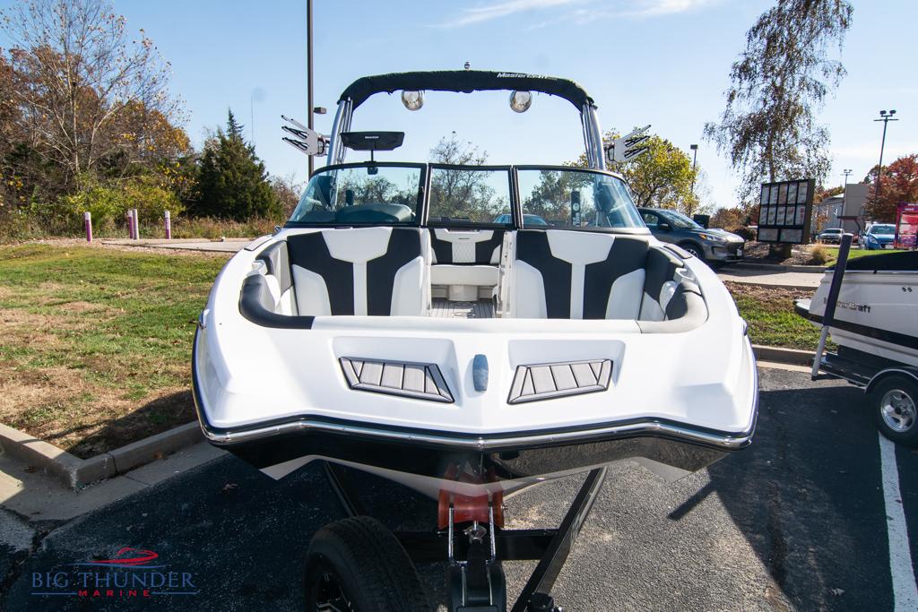 2023 Mastercraft XT24