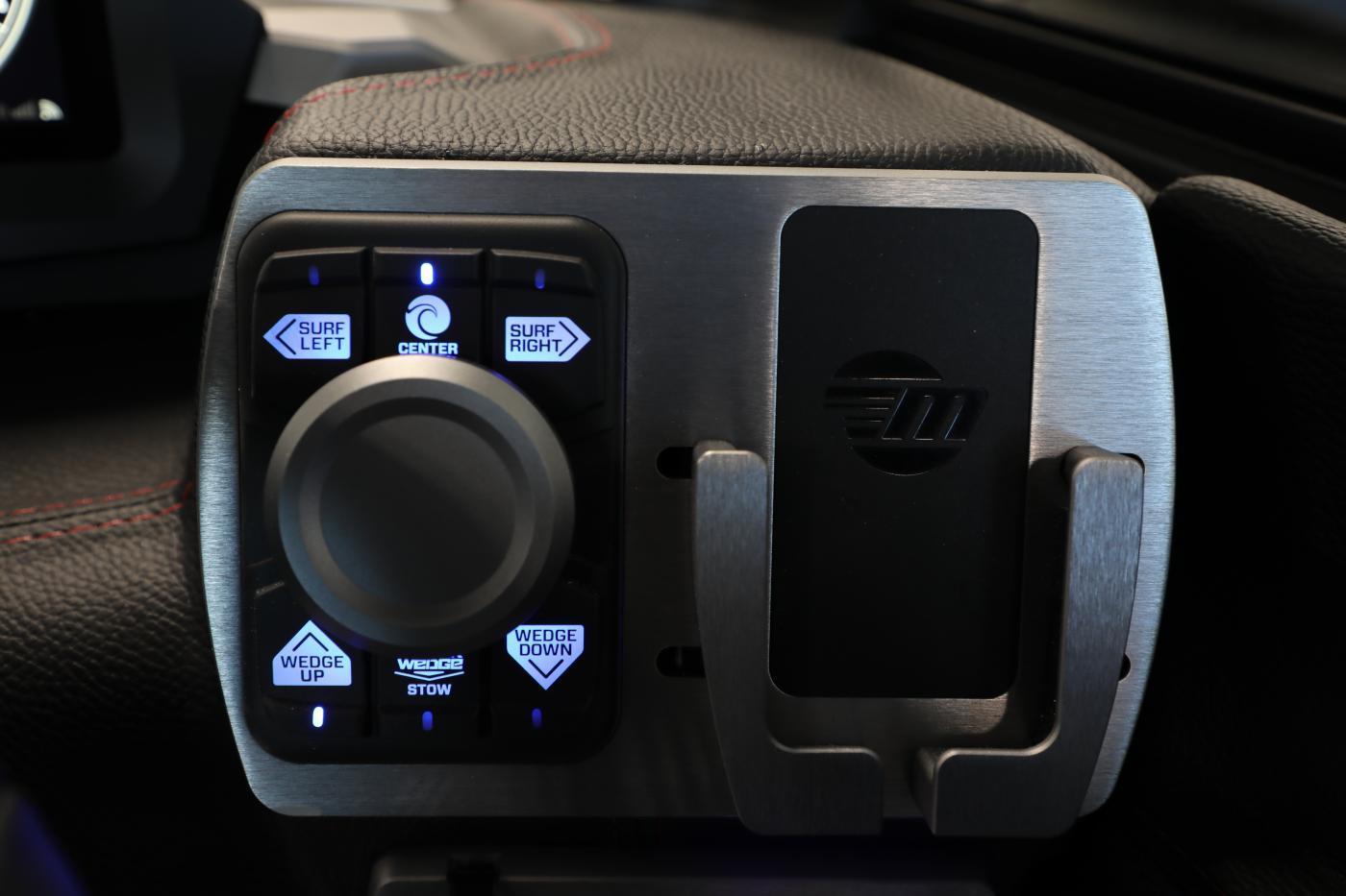 2023 Malibu 23 LSV