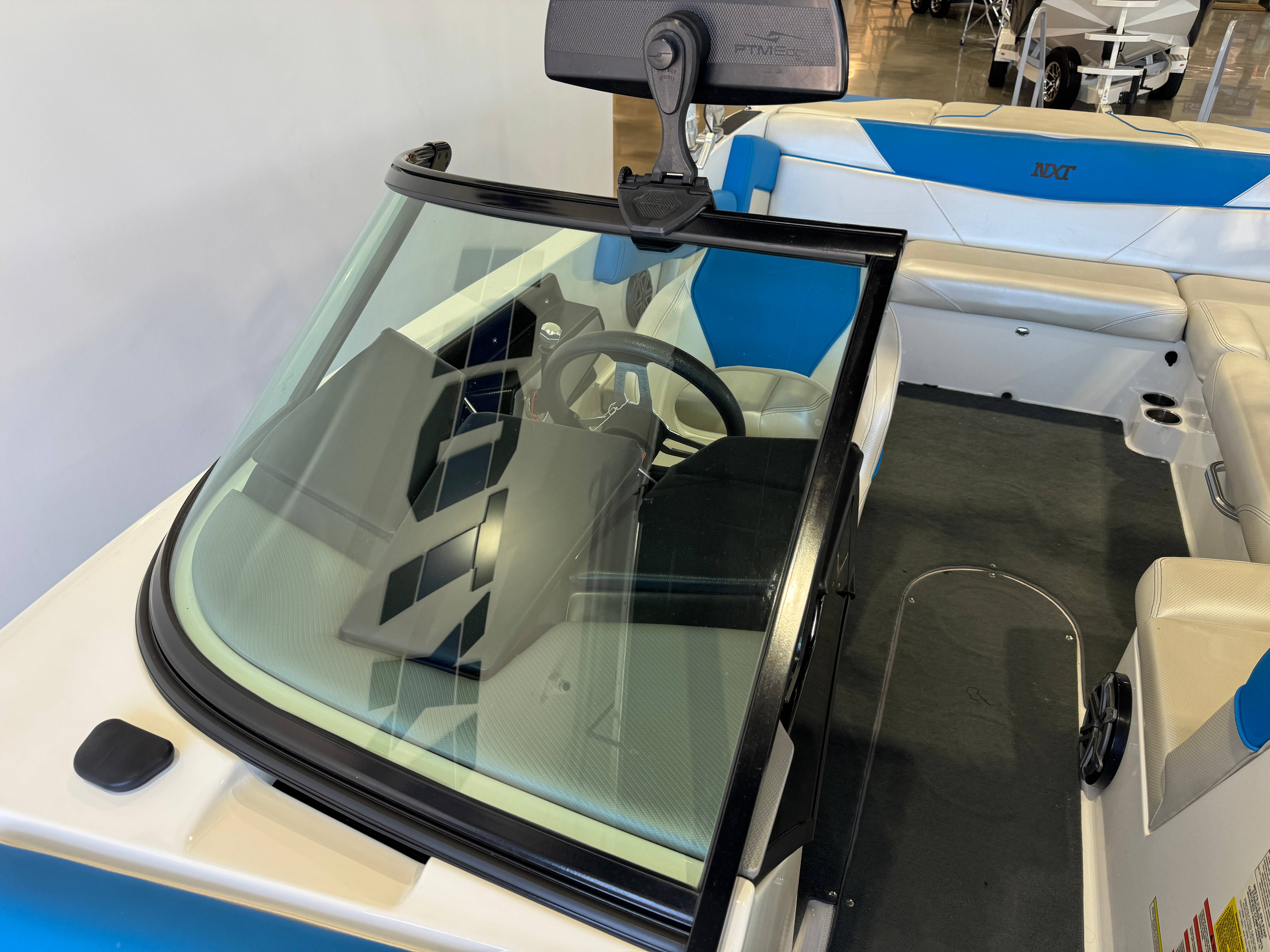 2017 MasterCraft NXT22