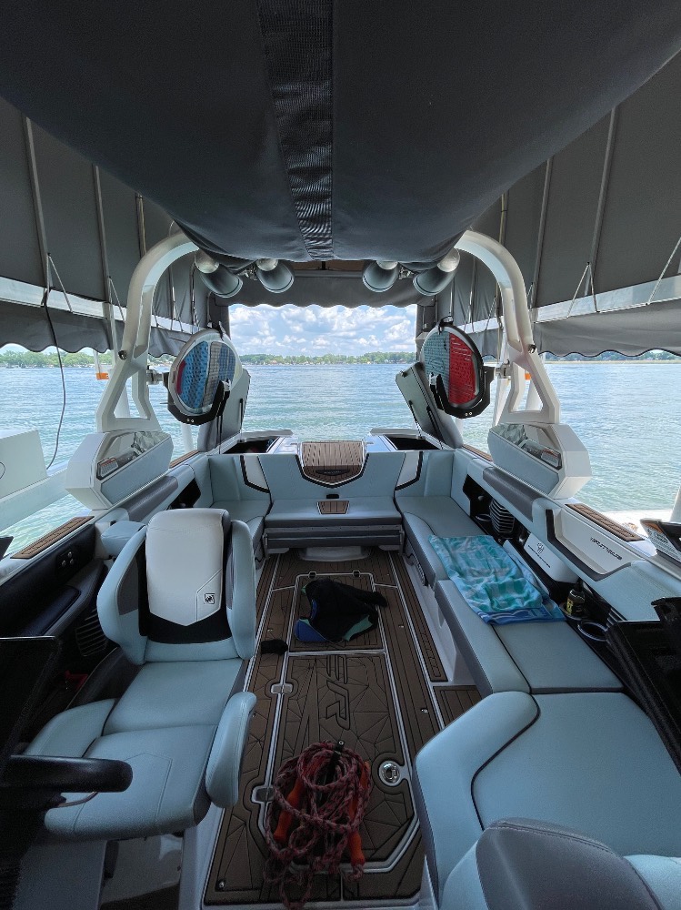 Like New 2019 Super Air Nautique G23