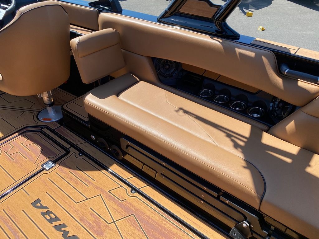 2023 MOOMBA Mojo