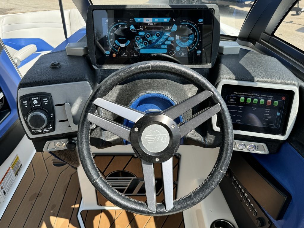 2018 malibu boats 22-MXZ