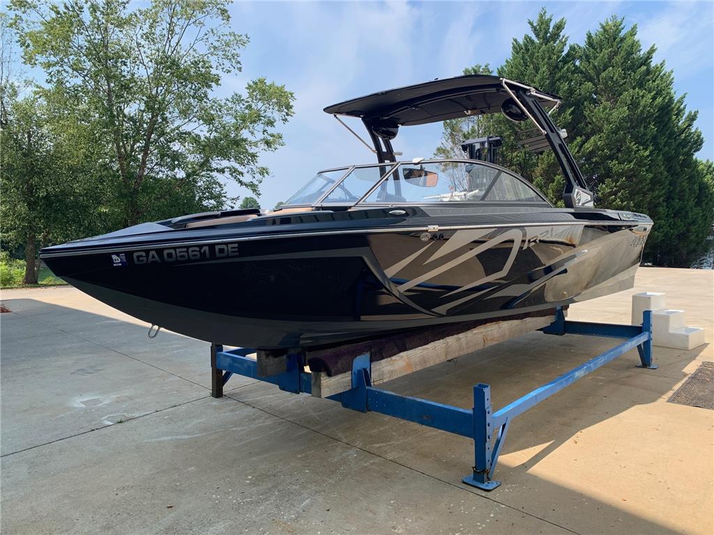2018 Tige R21