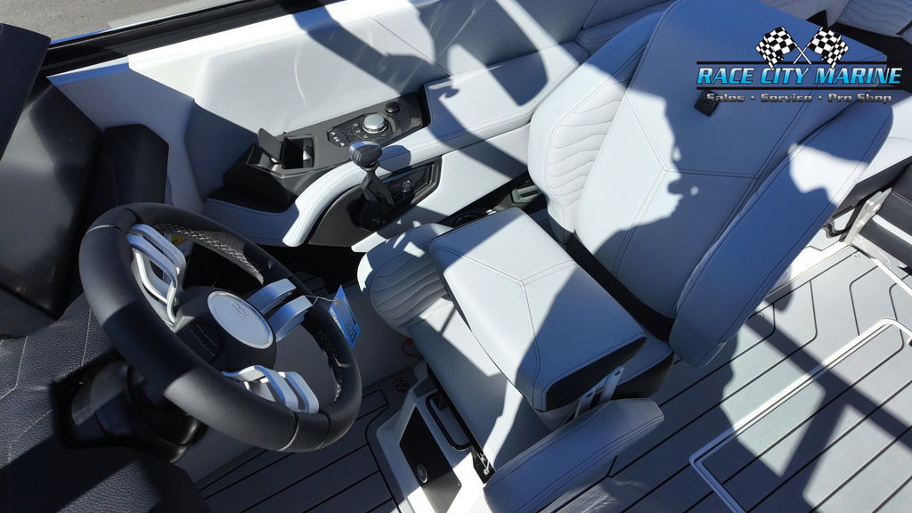 2025 Nautique G21