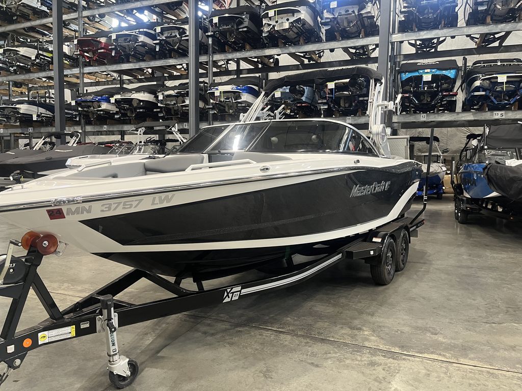 2019 MasterCraft XT23 Icon