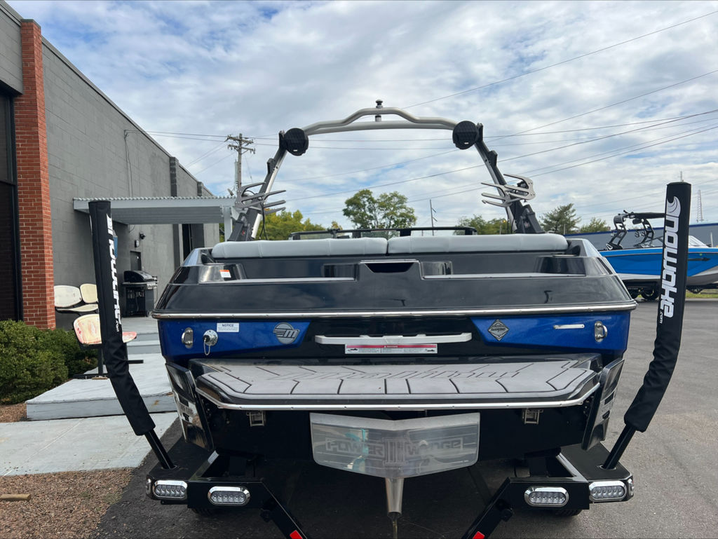 2023 Malibu Boats 20 VTX
