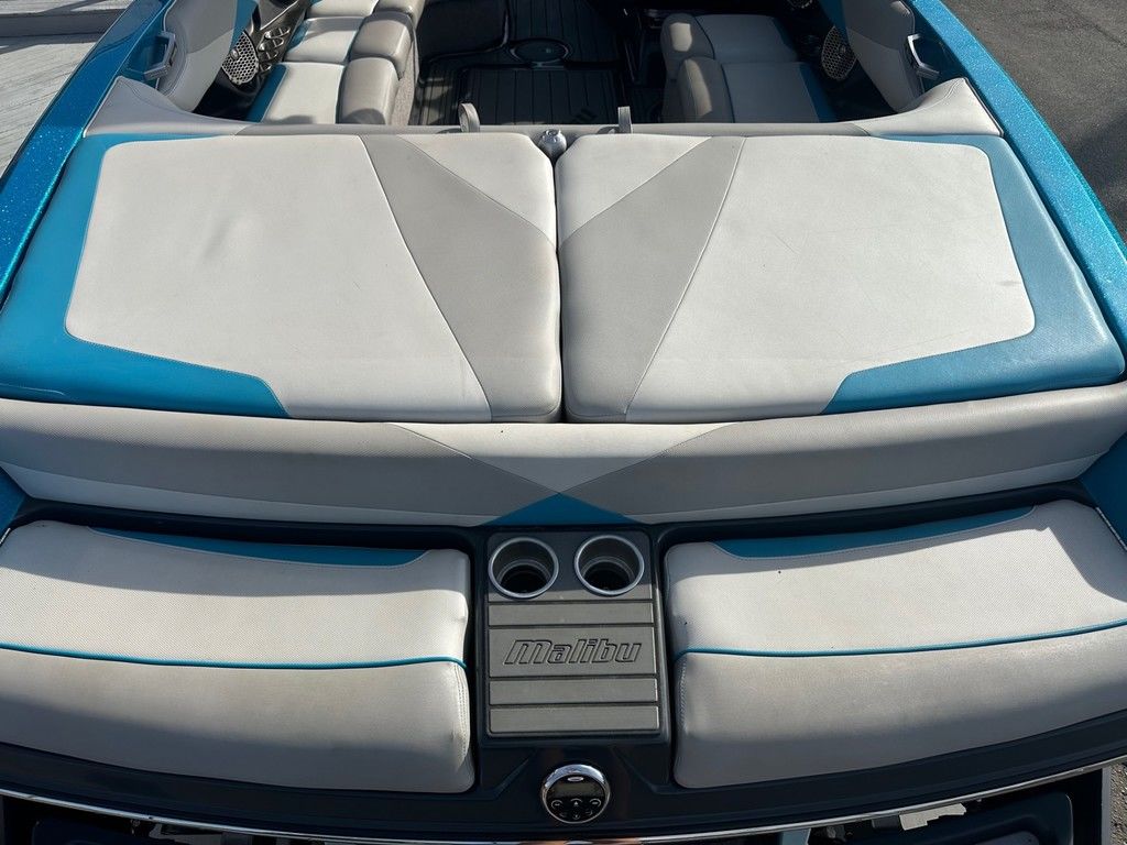 2016 Malibu Boats 23 LSV