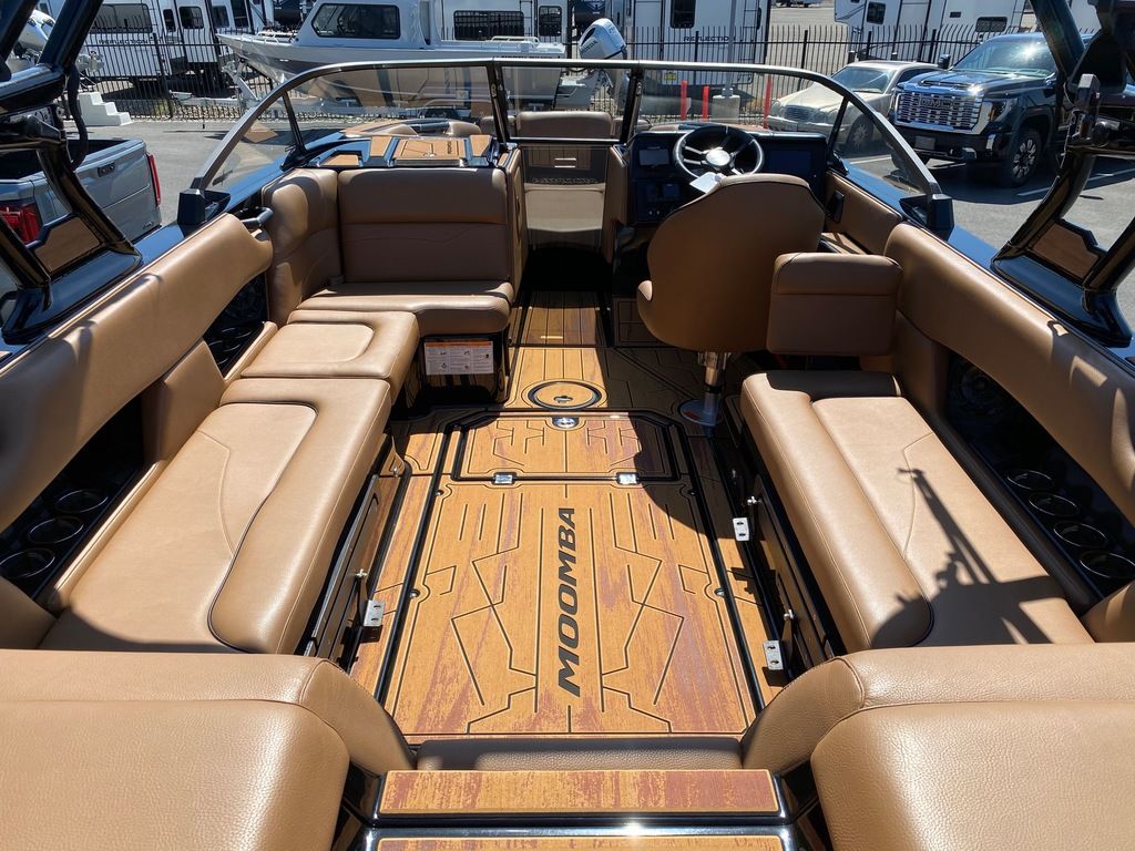 2023 MOOMBA Mojo