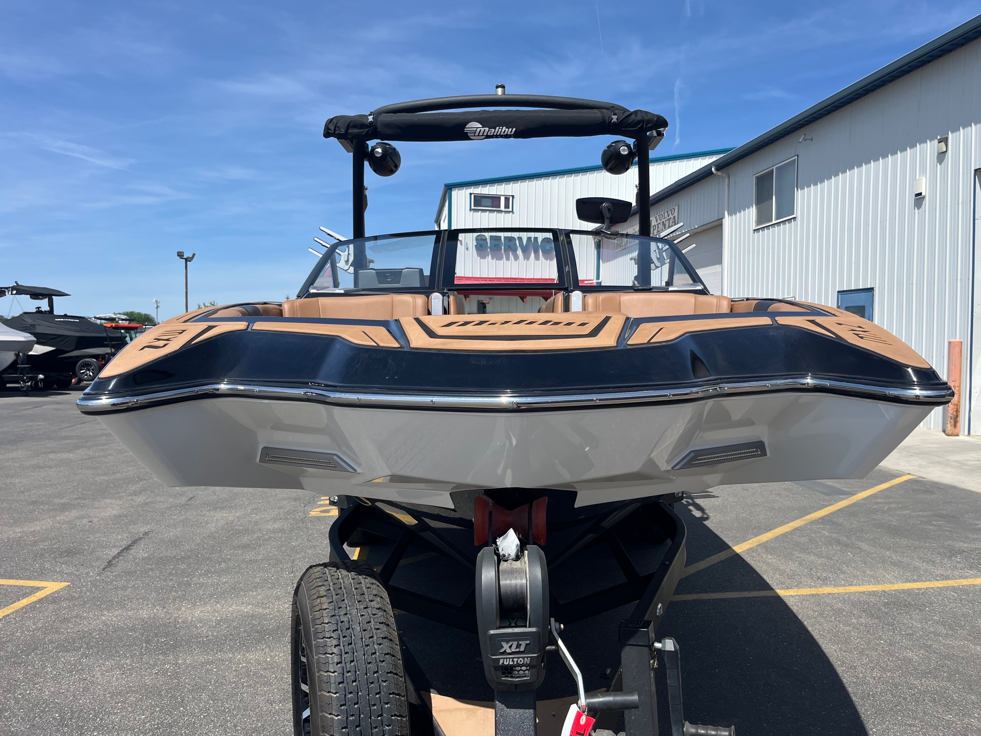 2022 Malibu 23 MXZ