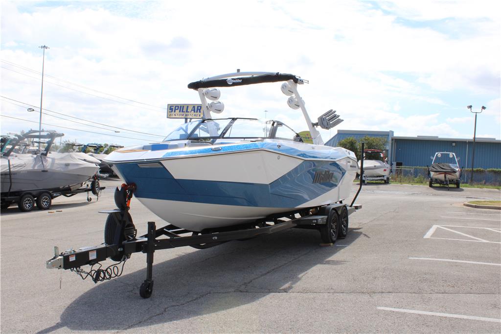 2024 Malibu 26 LSV