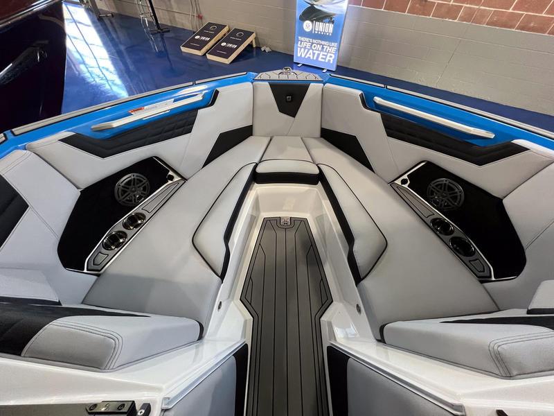 New 2023 Nautique S23