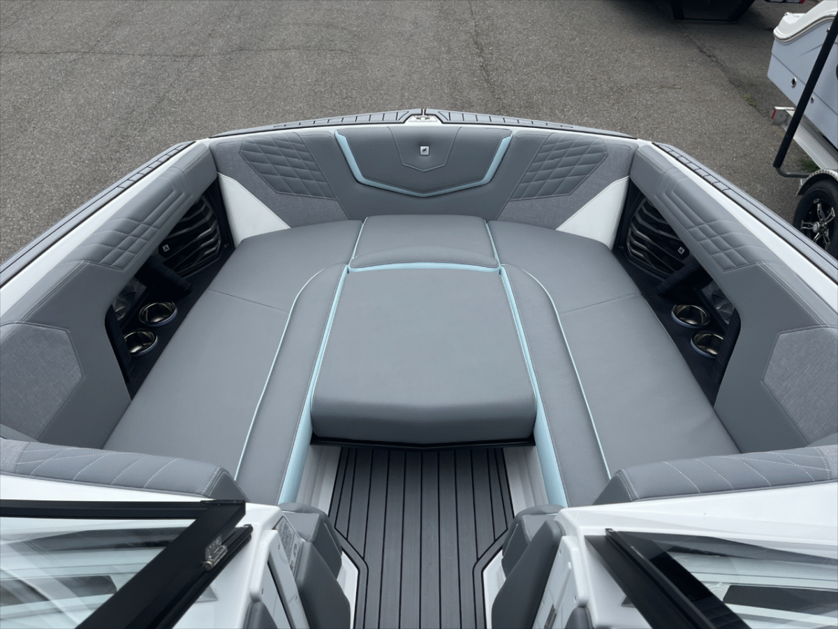 2024 Nautique G25