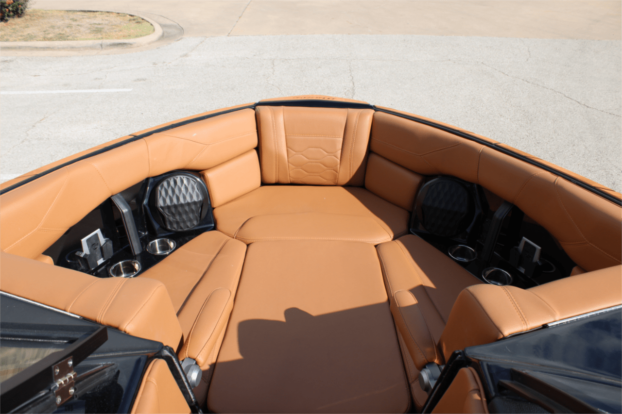 2025 Malibu 23 LSV