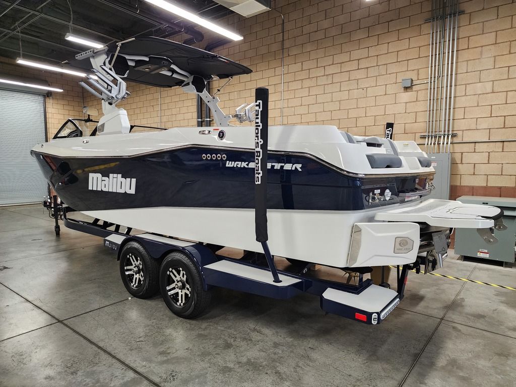 2025 Malibu Boats 26 LSV