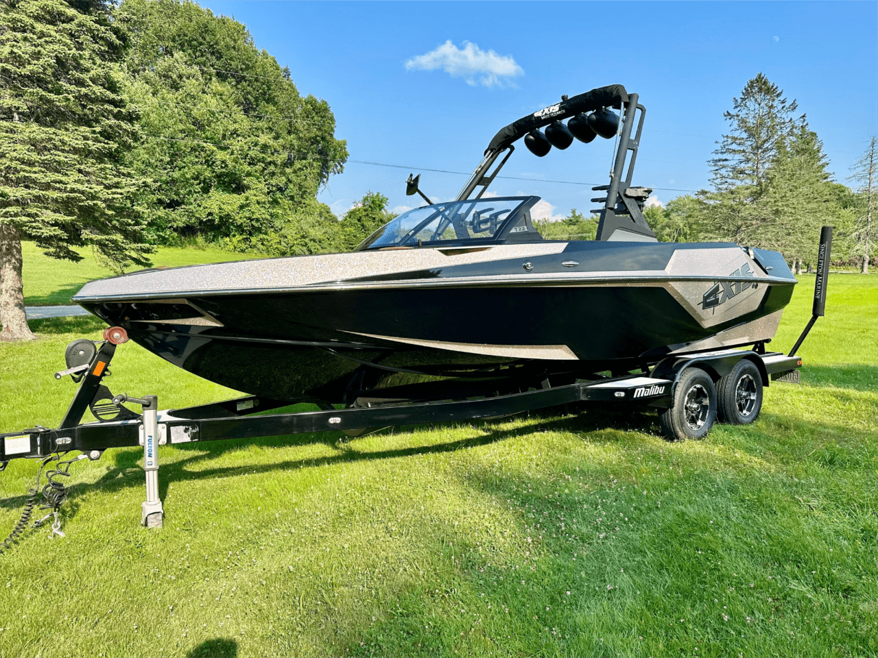 2020 Axis T22 Rose Gold Metallic, Brown Interior! Low Hours!