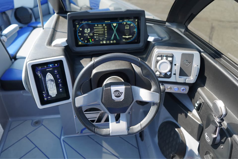 2022 Malibu Wakesetter 25 LSV