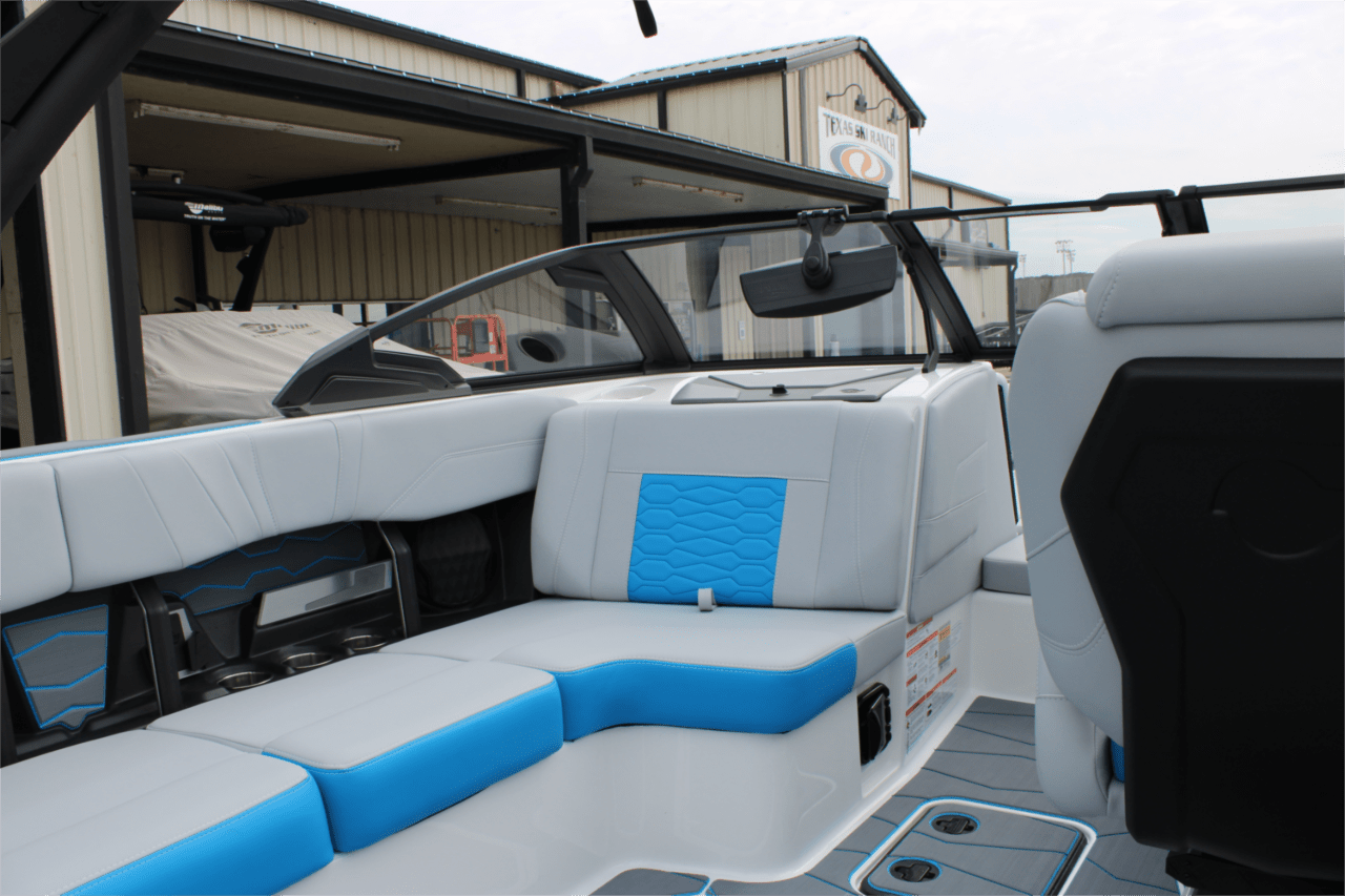 2025 Malibu 22 MXZ