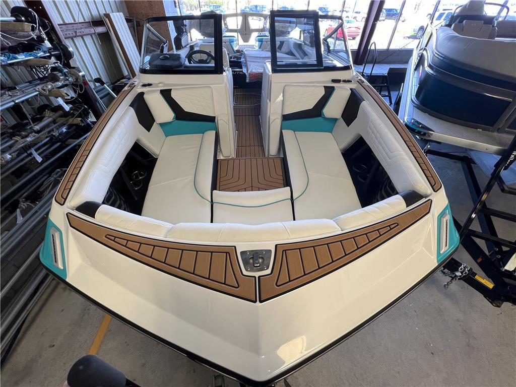boat.Title