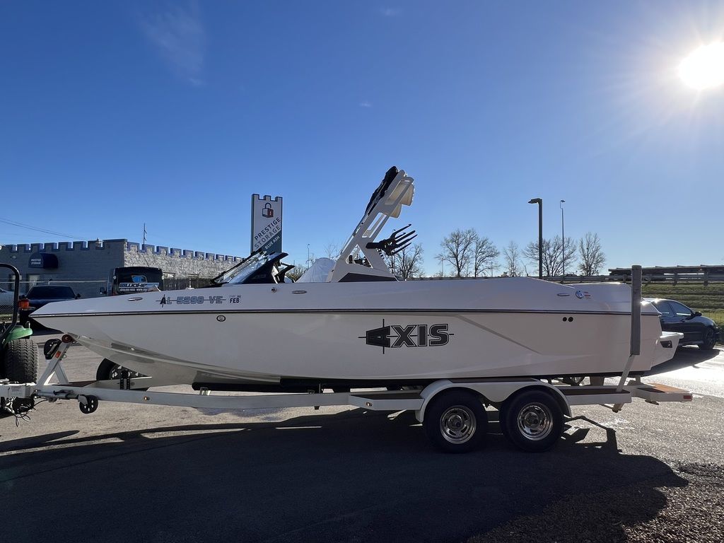 2020 Axis Wake Research A24
