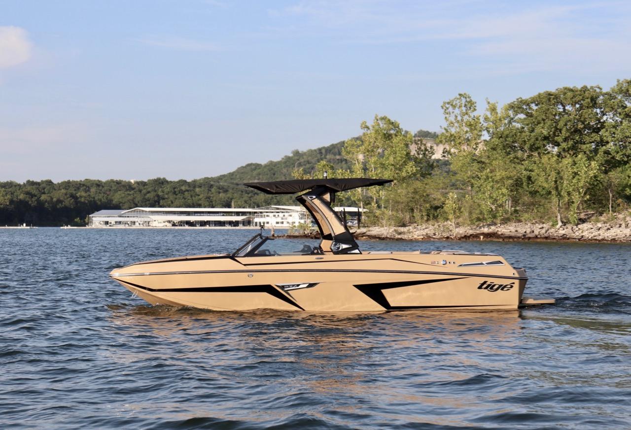 2023 TIGE 24RZX HARD LOADED * LOW HOURS * WAY BELOW DEALER COST!!