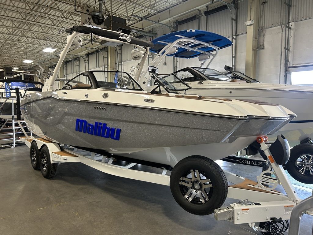 2025 Malibu Boats 24 MXZ Icon