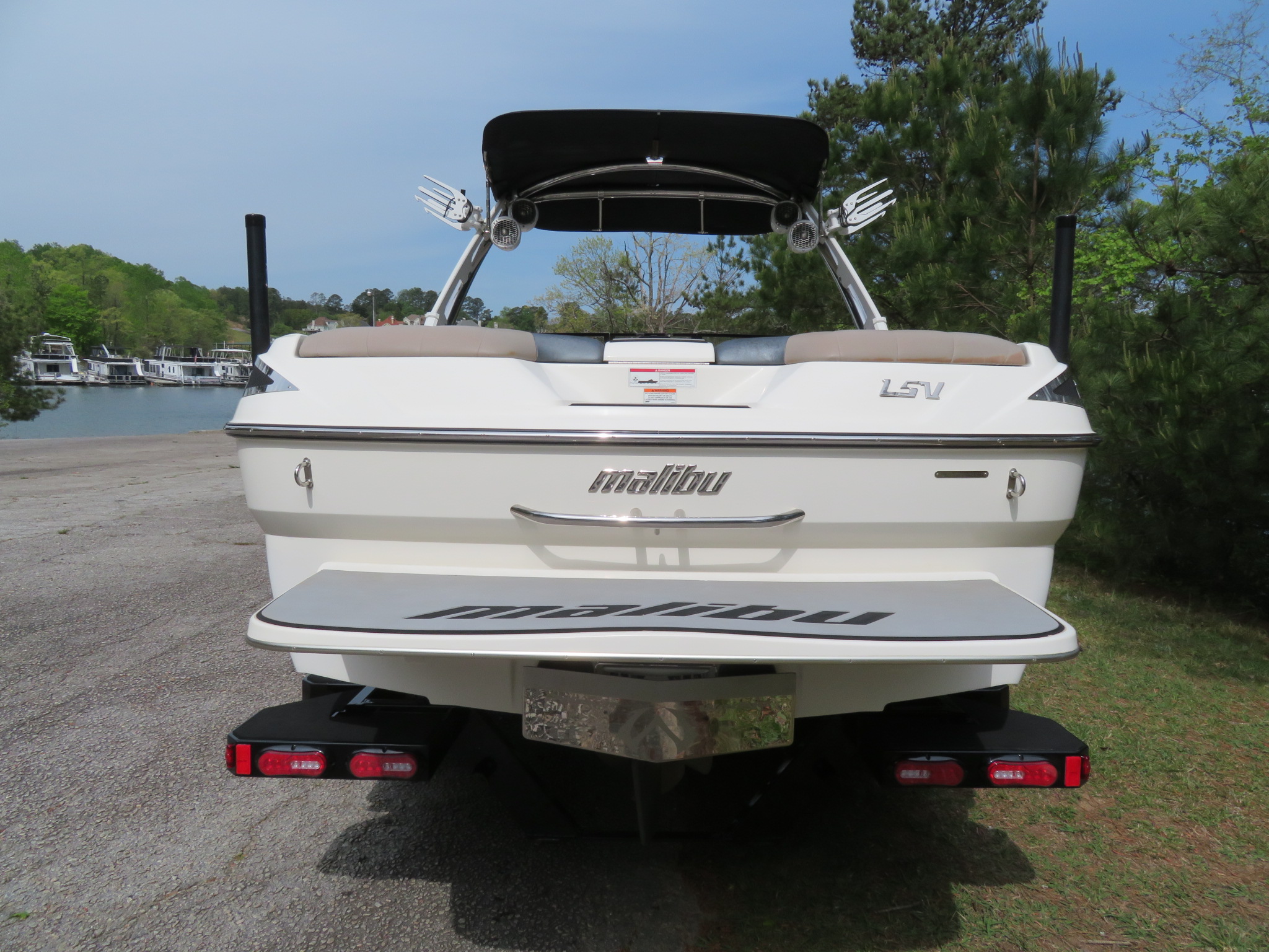 2011 Malibi 23LSV