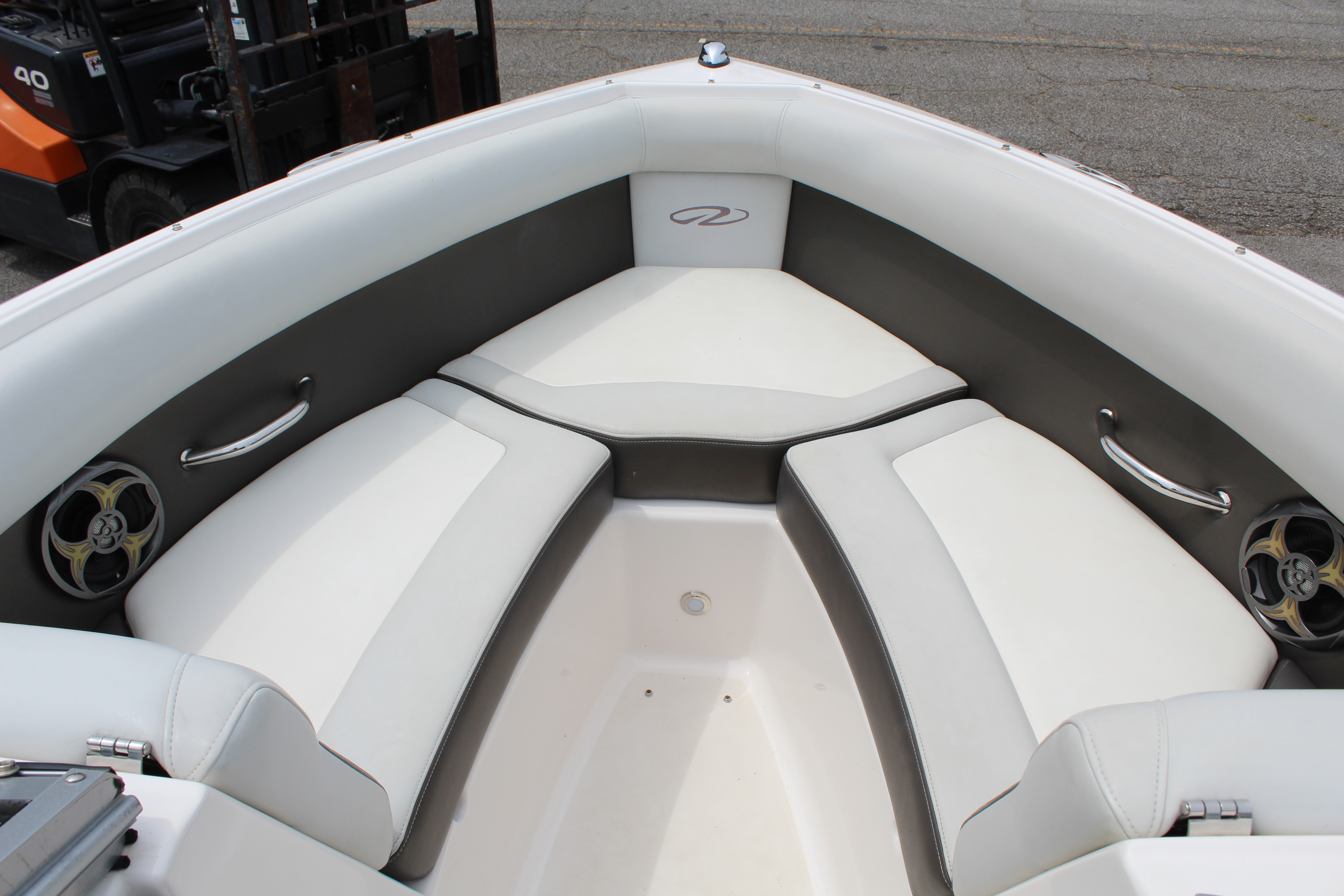 2011 Regal 2100
