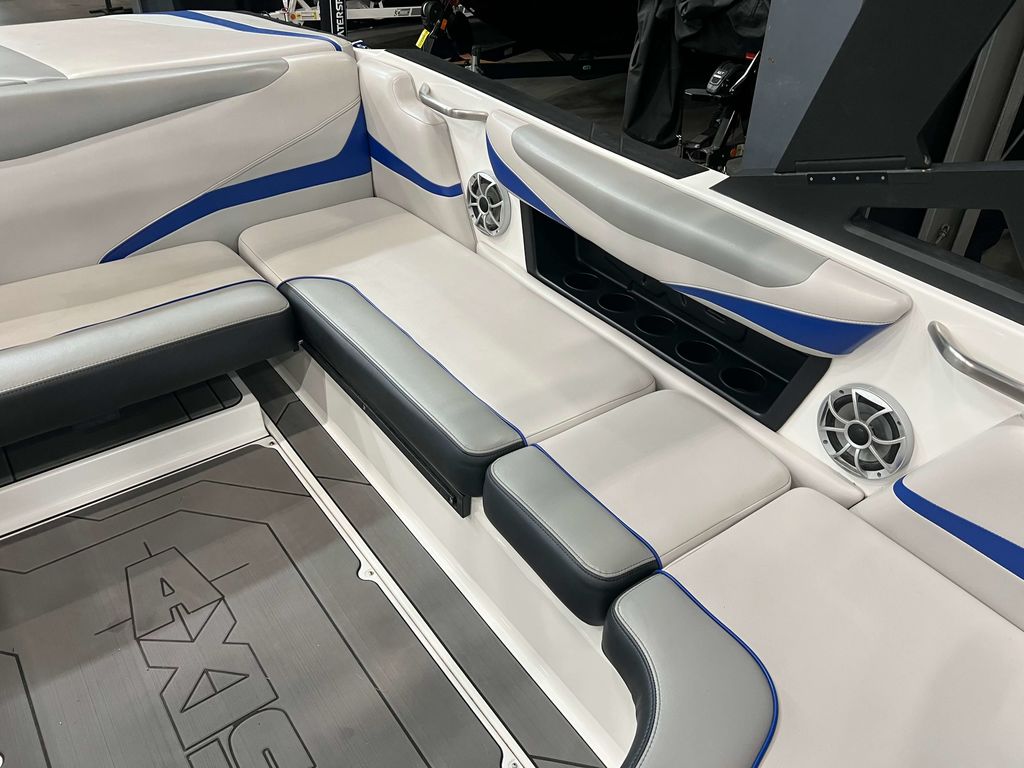 2018 Axis Wake Research T22