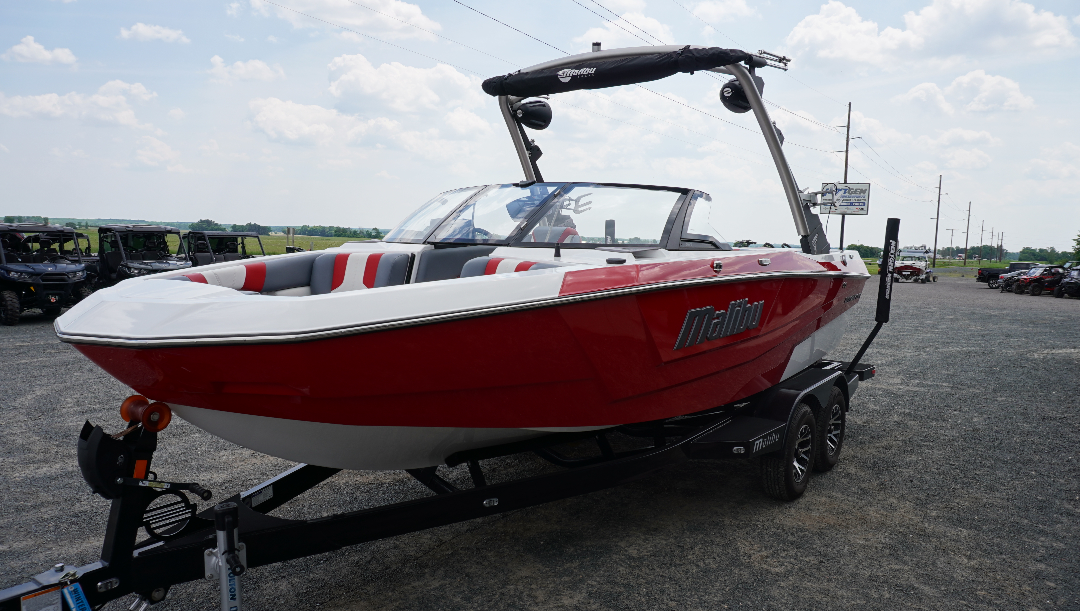 2023 Malibu Boats 21 LX