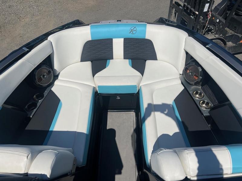 2019 MasterCraft X24