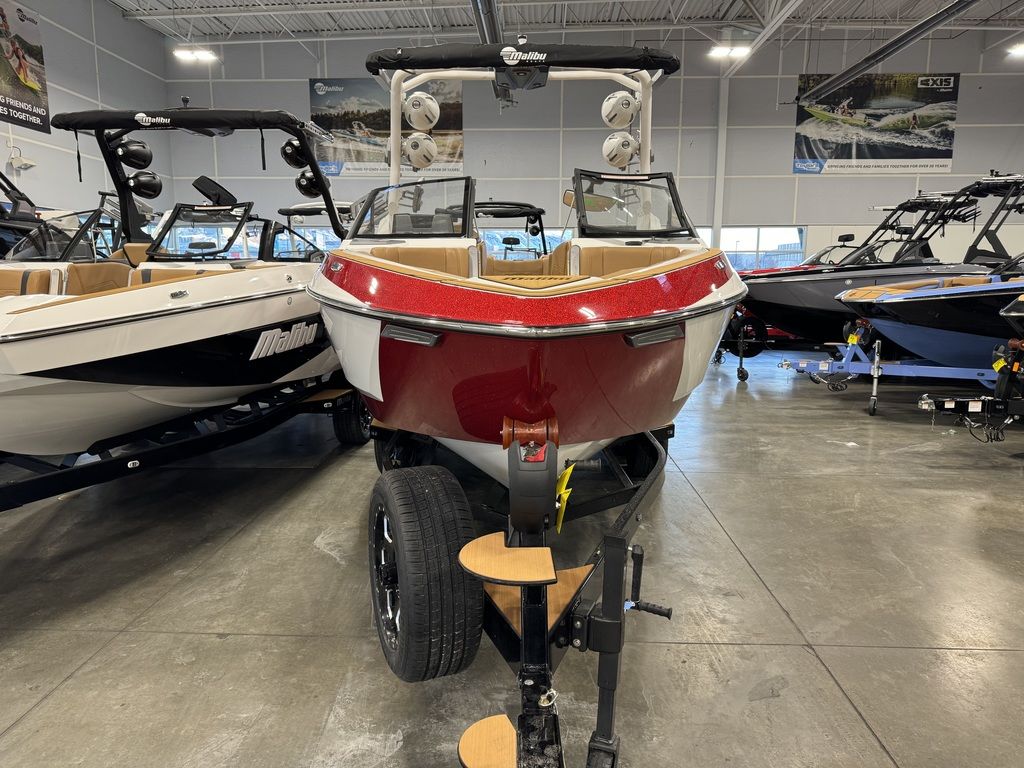 2024 Malibu Boats 25 LSV