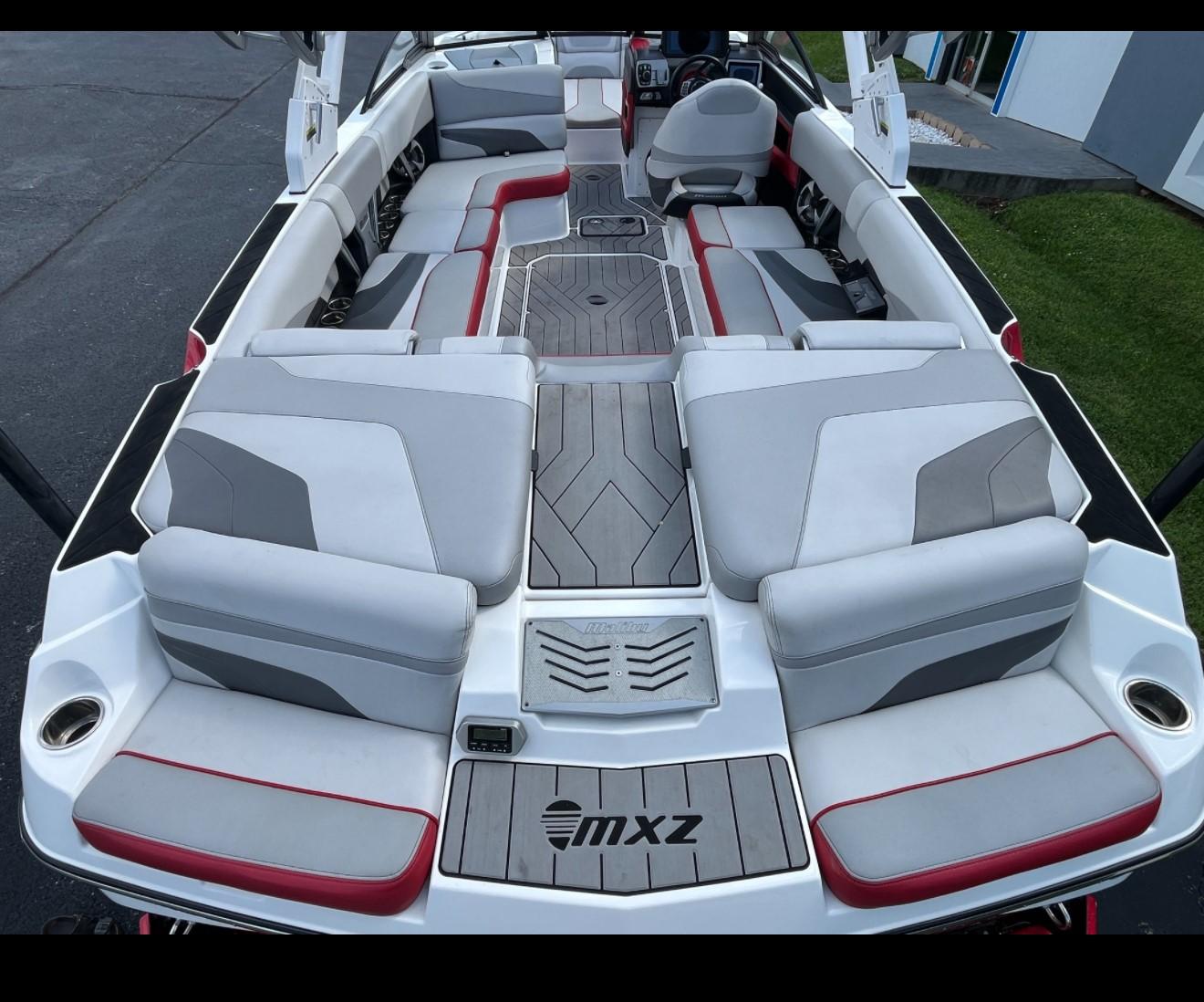 2018 Malibu Wakesetter 24MXZ – LOADED